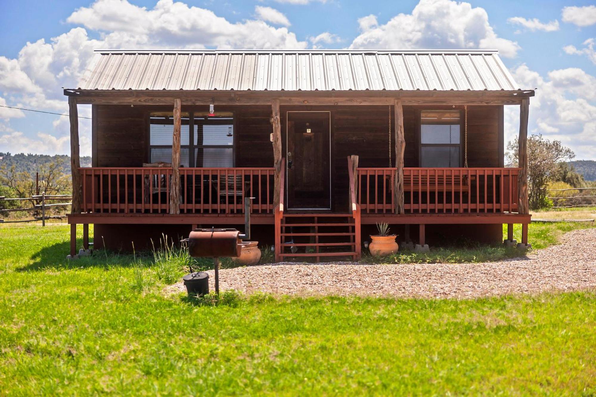 Enchanted Rockview Cabins Crabapple المظهر الخارجي الصورة