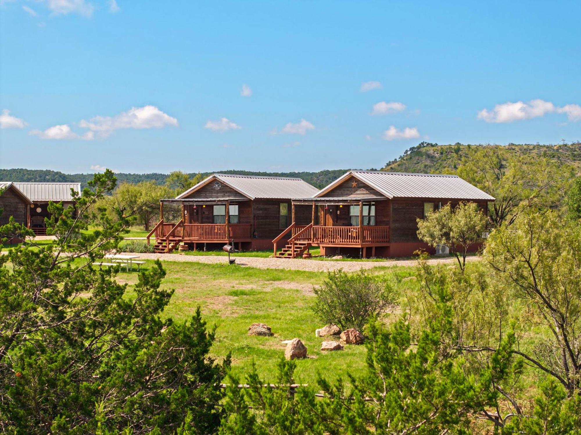 Enchanted Rockview Cabins Crabapple المظهر الخارجي الصورة