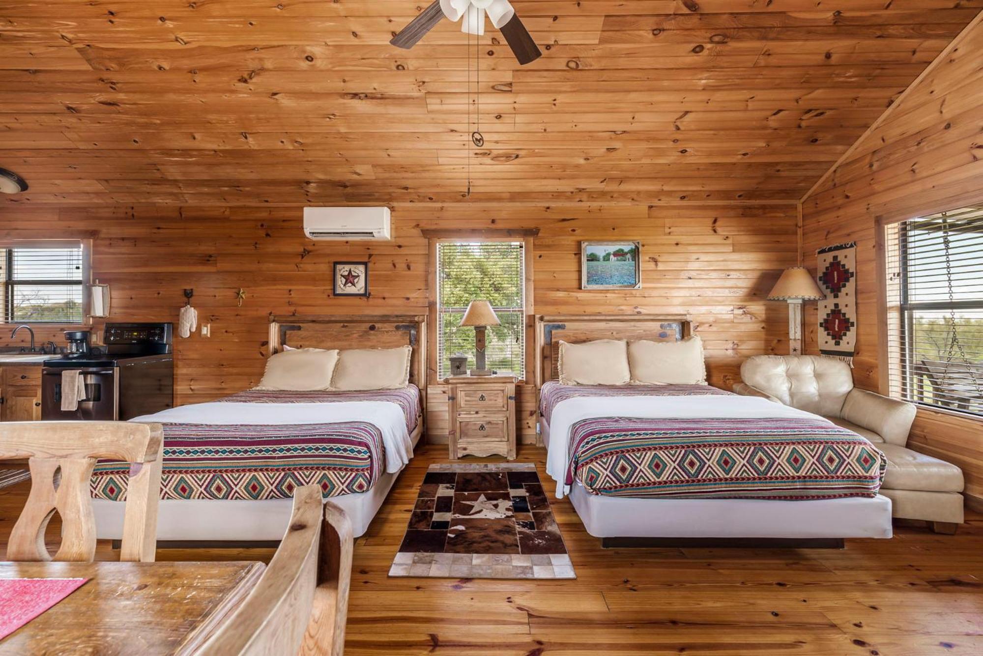 Enchanted Rockview Cabins Crabapple الغرفة الصورة