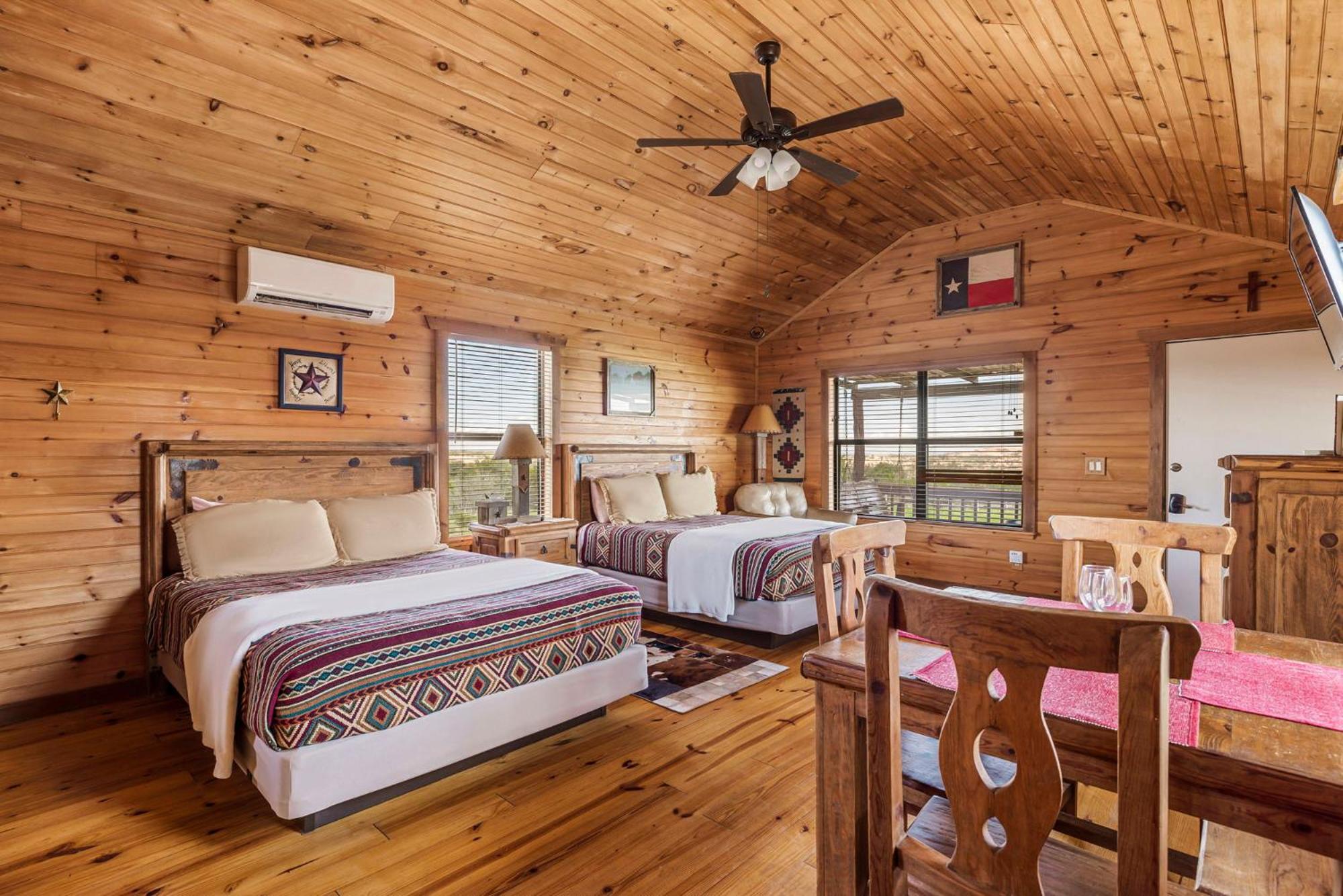Enchanted Rockview Cabins Crabapple المظهر الخارجي الصورة